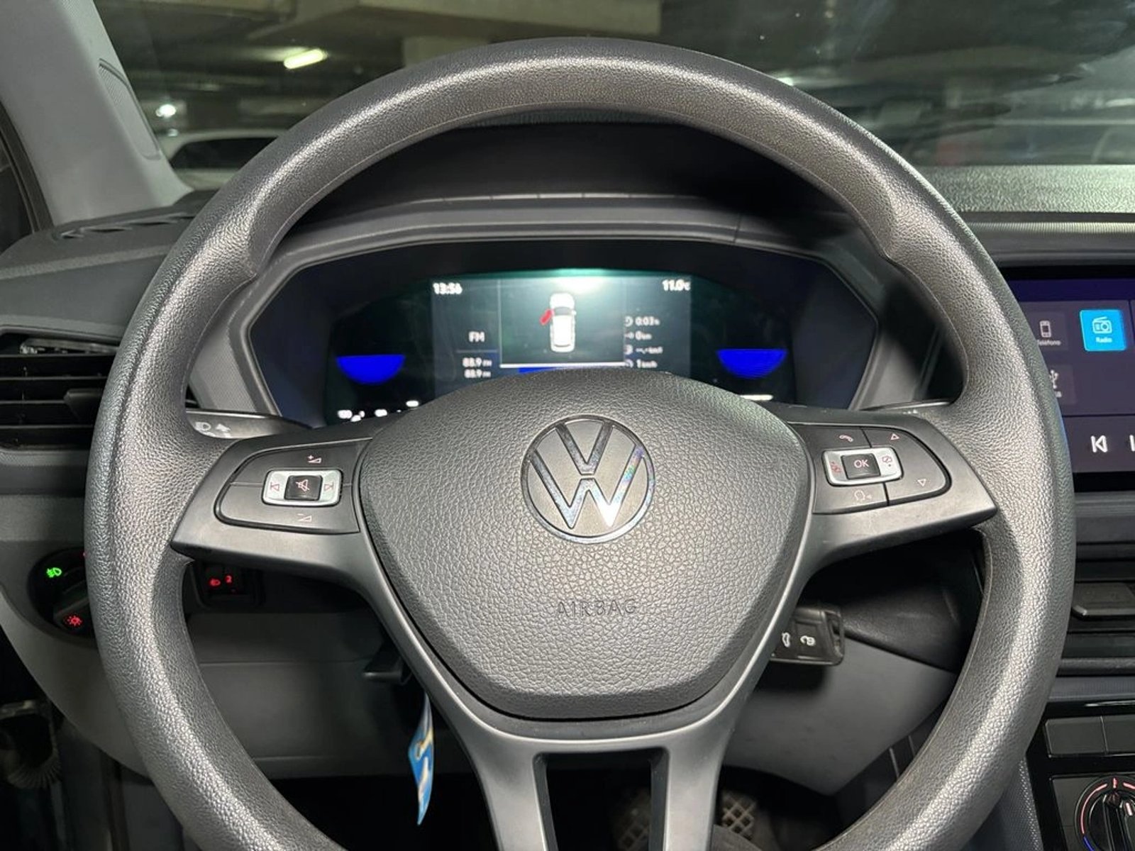 VOLKSWAGEN T-CROSS 1.0 TSI MT Trendline 2024 - Imagen 13 de 14