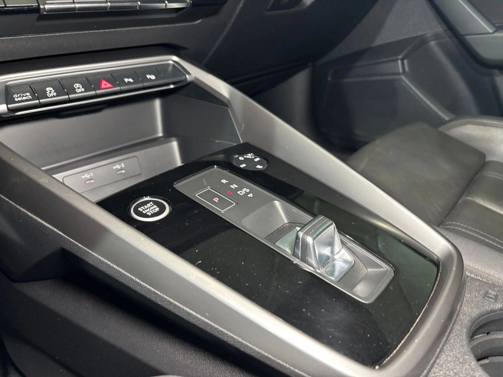 Audi A3 Sportback 35 TFSI Sport 2023 - Imagen 16 de 20