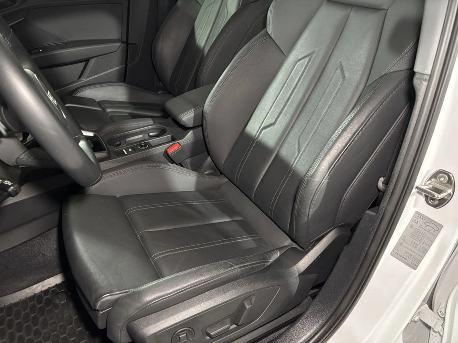 Audi A3 SEDAN 35 TFSI 1.4 AUT SPORT 2024 - Imagen 13 de 20