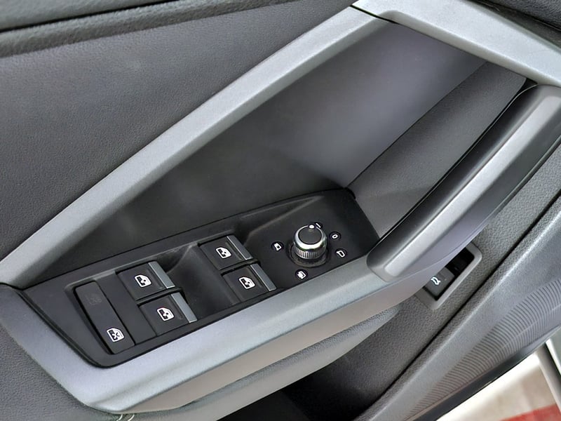 Audi Q3 1.4 35 TFSI S line 2025 - Imagen 8 de 19