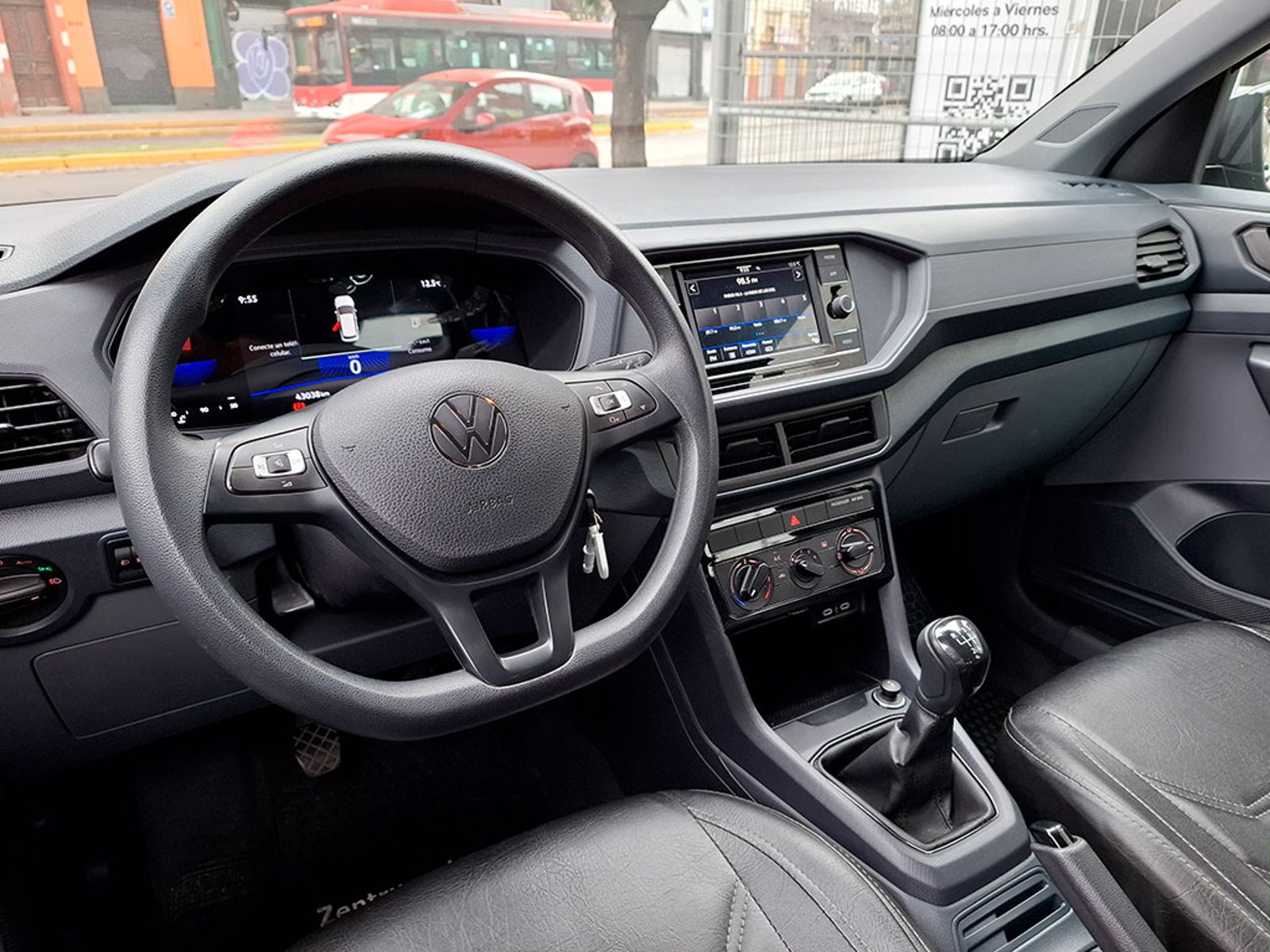 VOLKSWAGEN T-CROSS 1.0 TSI TRENDLINE LITE 2023 - Imagen 10 de 20