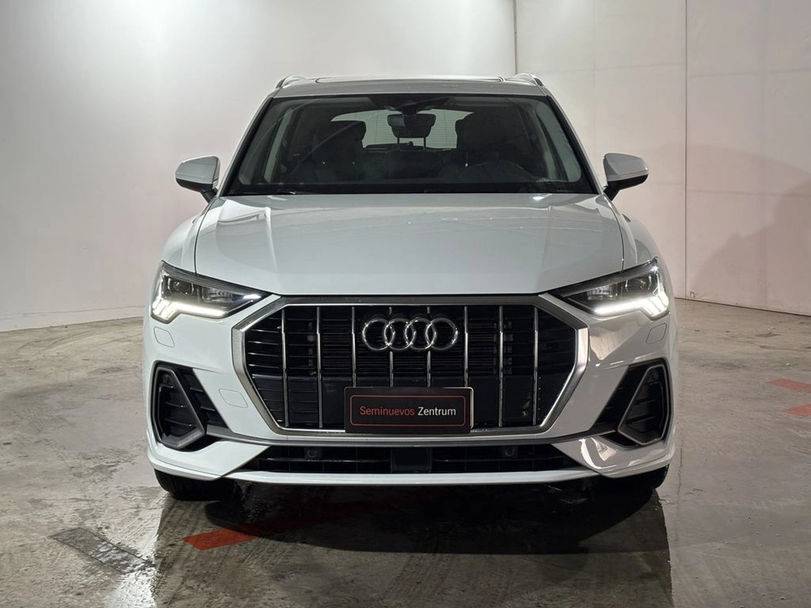 Audi Q3 35 TFSI 1.4 AUT S-Line 2024 - Foto 2 de 20