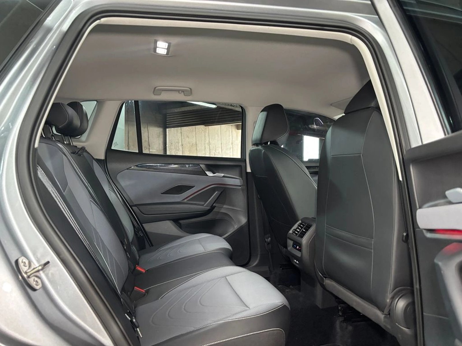 Volkswagen TIGUAN TSI 4X2 1.4 AT 2026 - Imagen 8 de 20