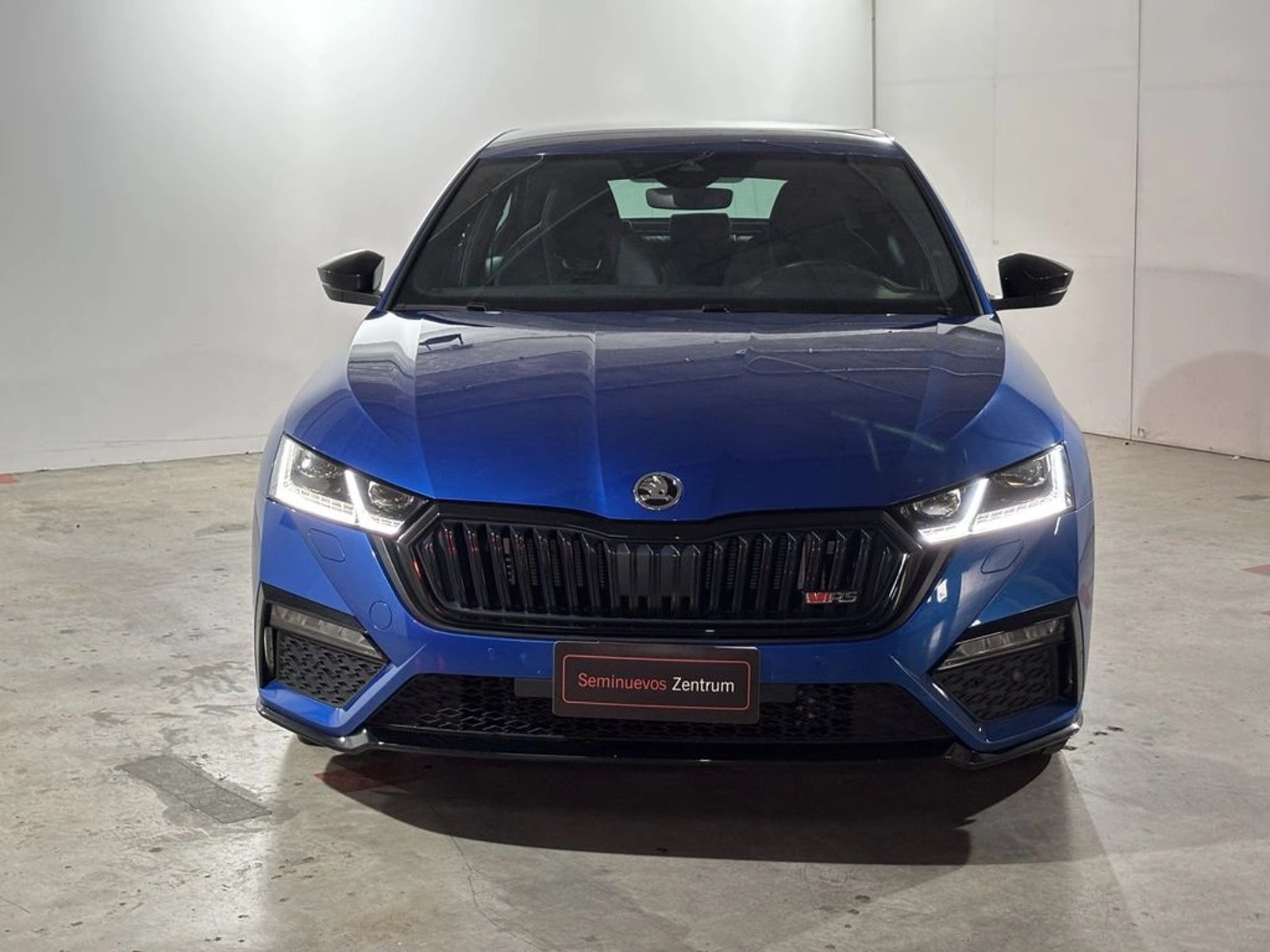 Skoda OCTAVIA VRS TFSI 2.0 AUT 2024 - Foto 2 de 20