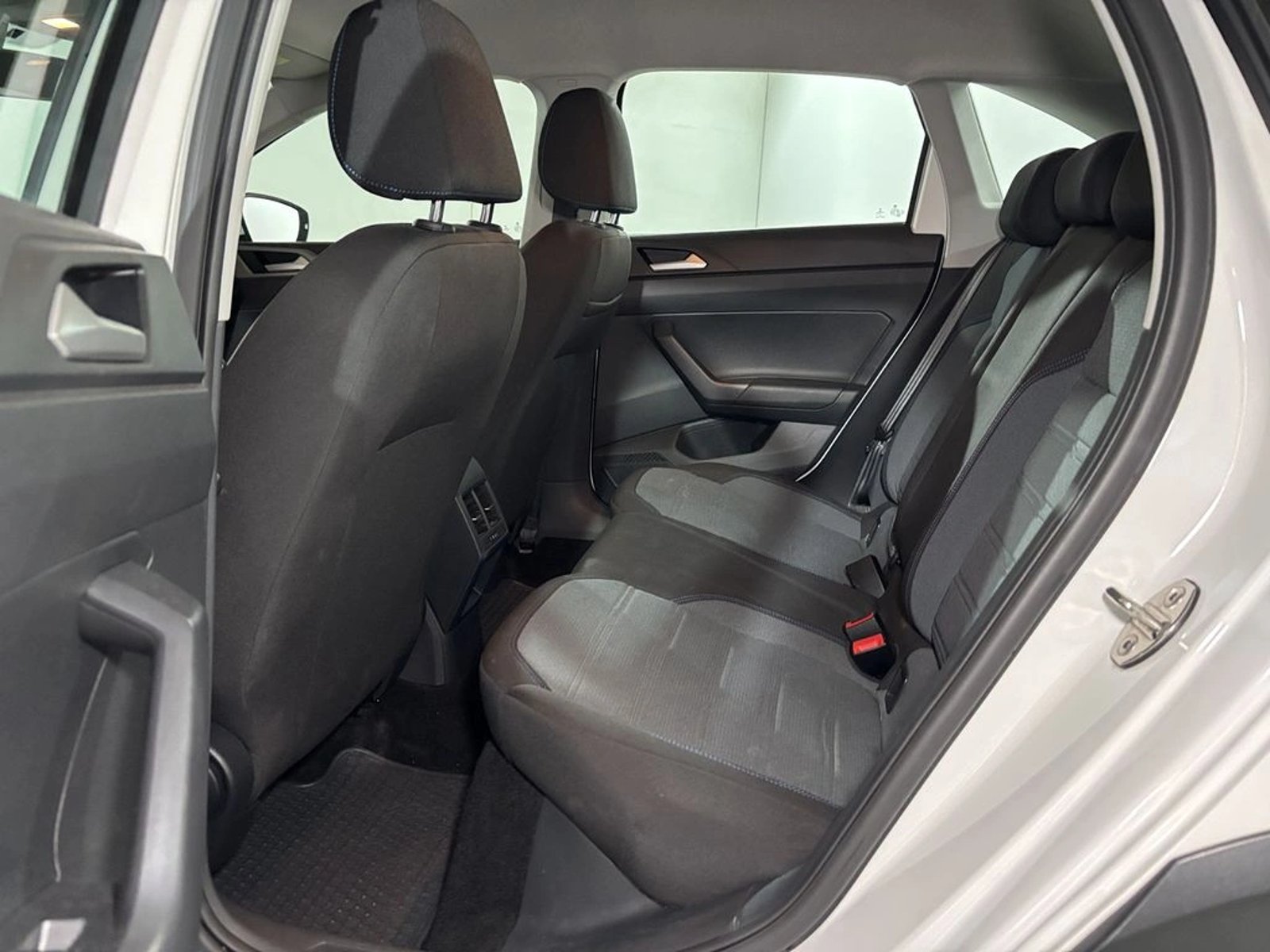 VOLKSWAGEN NIVUS 1.0 TSI COMFORTLINE 2023 - Imagen 10 de 16