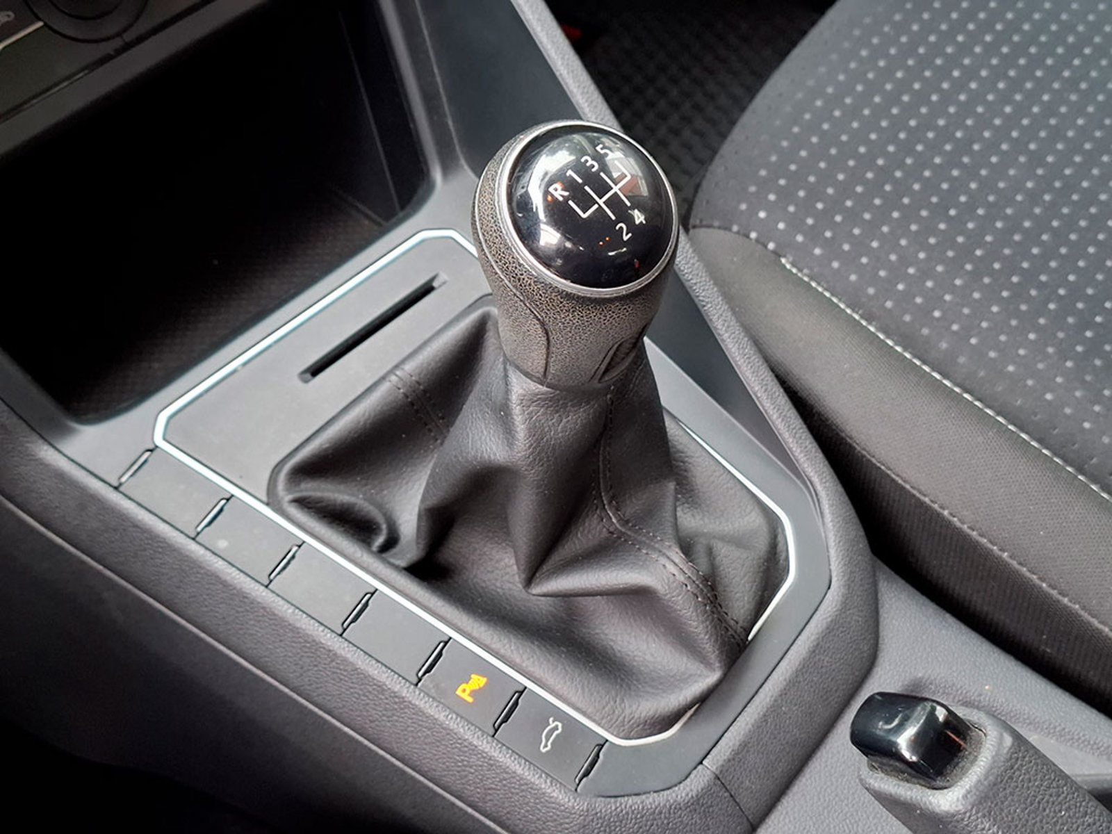 VOLKSWAGEN POLO 1.6 MT Comfortline 2021 - Imagen 16 de 20