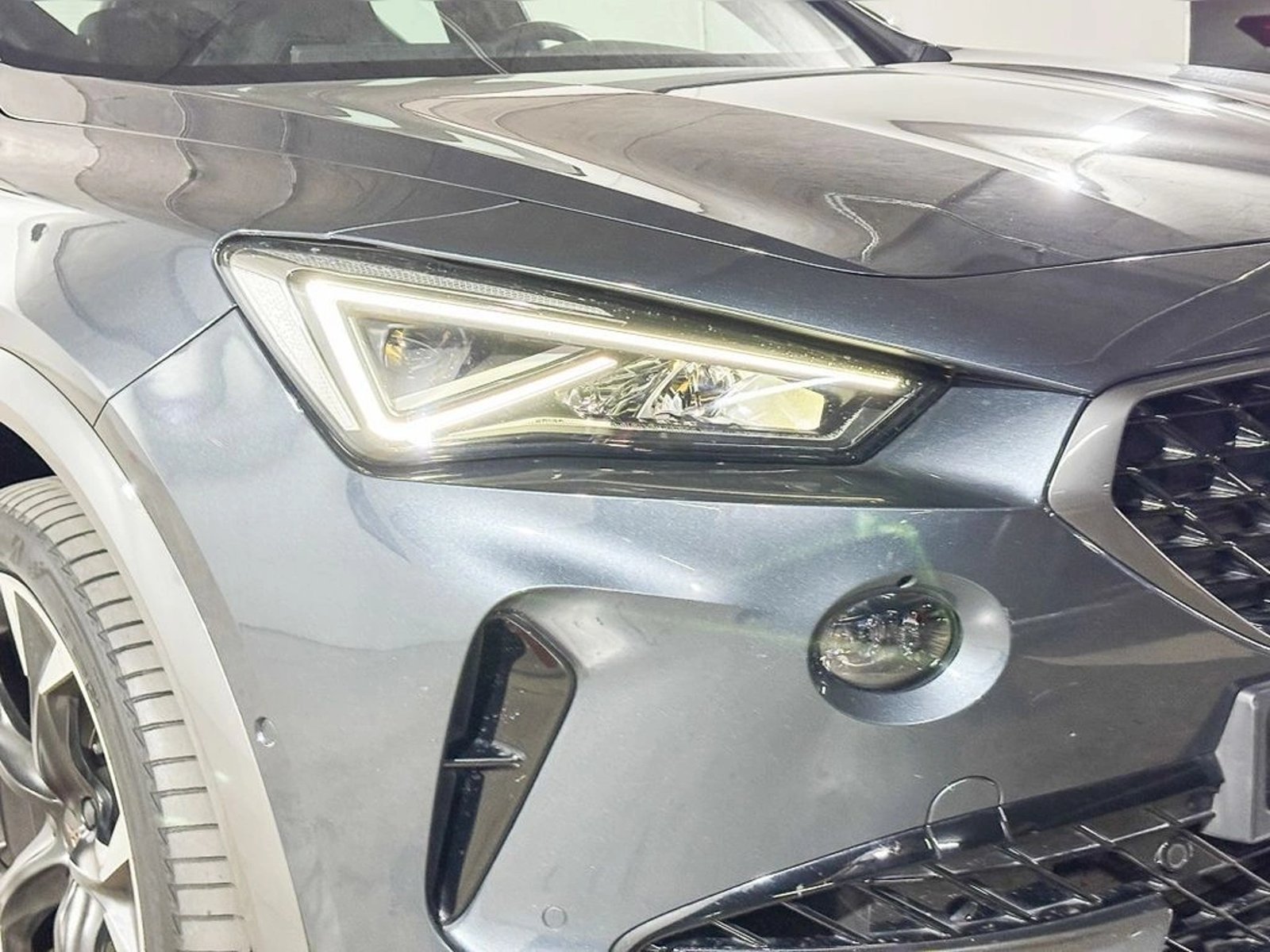 CUPRA FORMENTOR VZ 4DRIVE 4X4 2.0 AUT 2024 - Imagen 4 de 14
