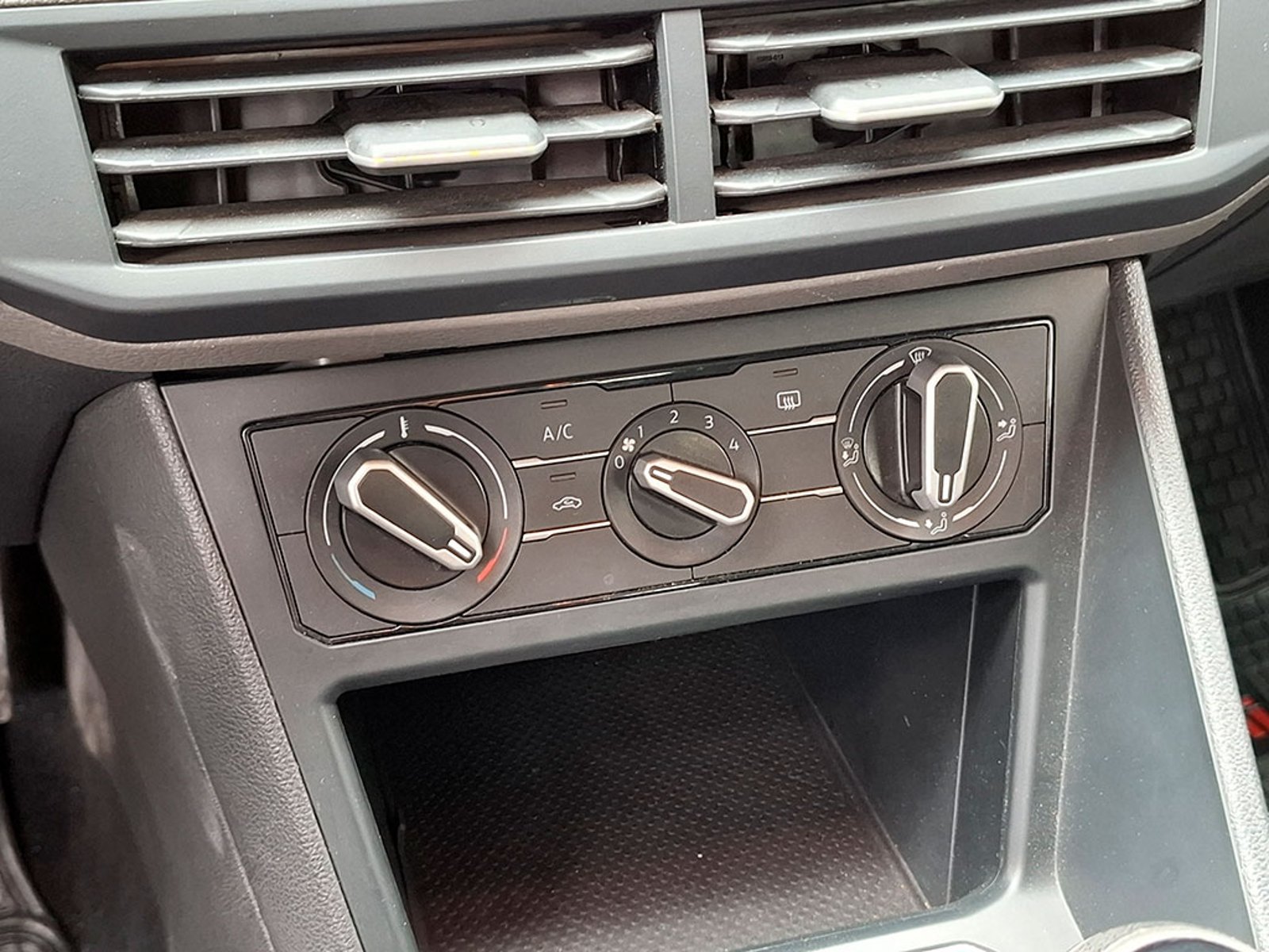 VOLKSWAGEN POLO 1.6 MT Comfortline 2021 - Imagen 15 de 20