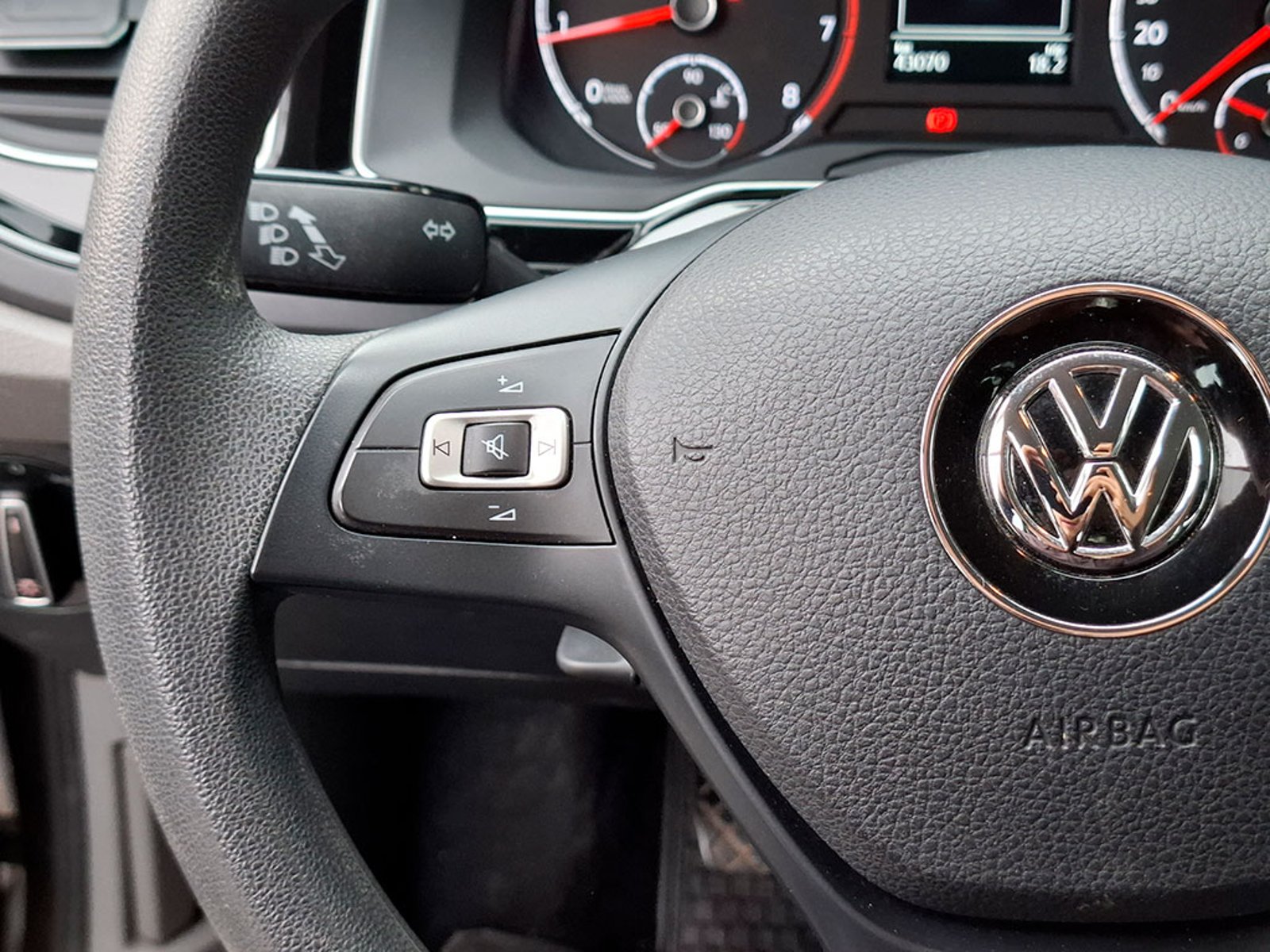 VOLKSWAGEN POLO 1.6 MT Comfortline 2021 - Imagen 11 de 20