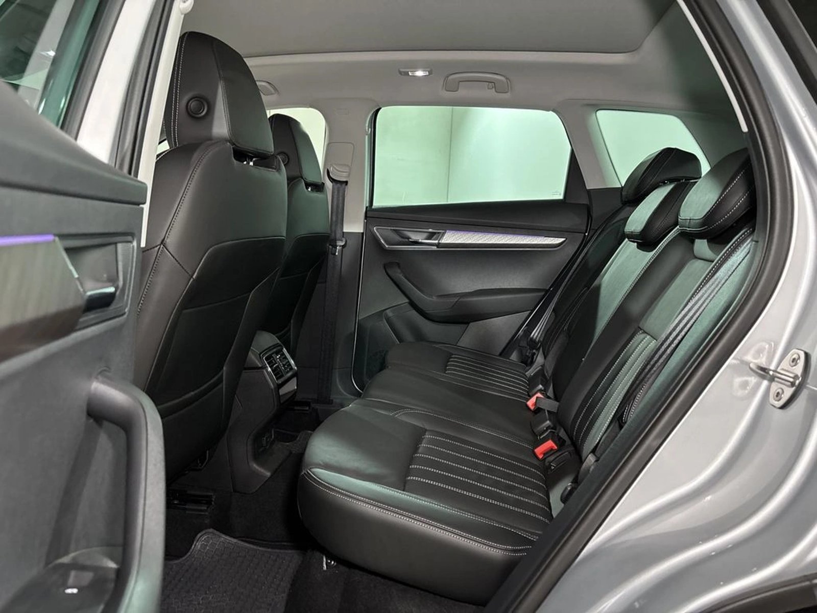 SKODA KAROQ 1.4 TSI DESIGN 4X2 AT 5P 2026 - Imagen 11 de 19