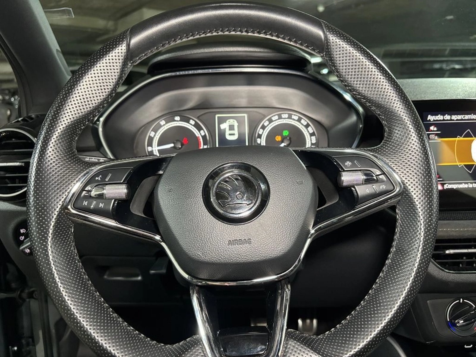 SKODA FABIA 1.0  TSI MT - Style 2022 - Imagen 17 de 18