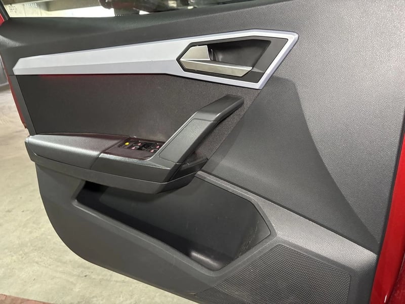 SEAT ARONA 1.6 STYLE AT 2023 - Imagen 15 de 16