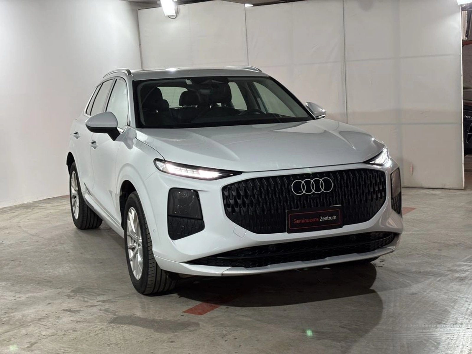 Audi Q3 TFSI 1.5 AUT 2026 - Foto 3 de 20