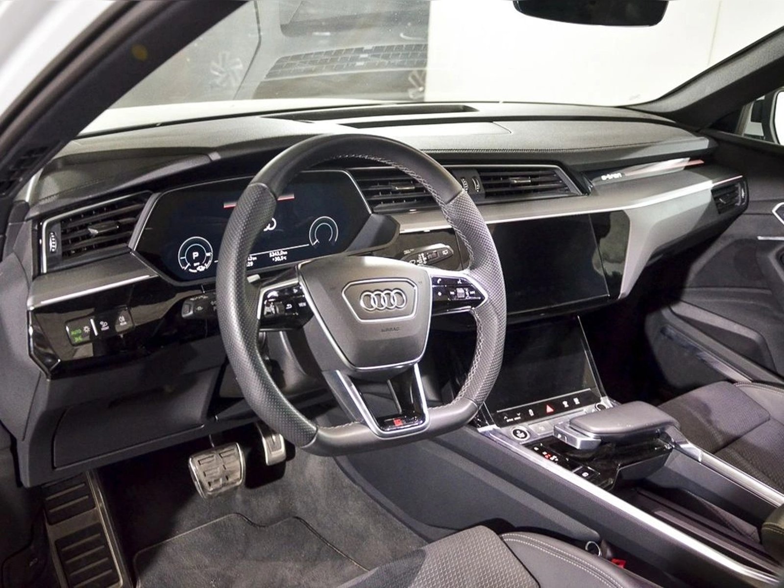 AUDI Q8 e-tron 3.0 55 TFSI SPORT PI QUATTRO 4X4 AT 5P 2025 - Imagen 9 de 19