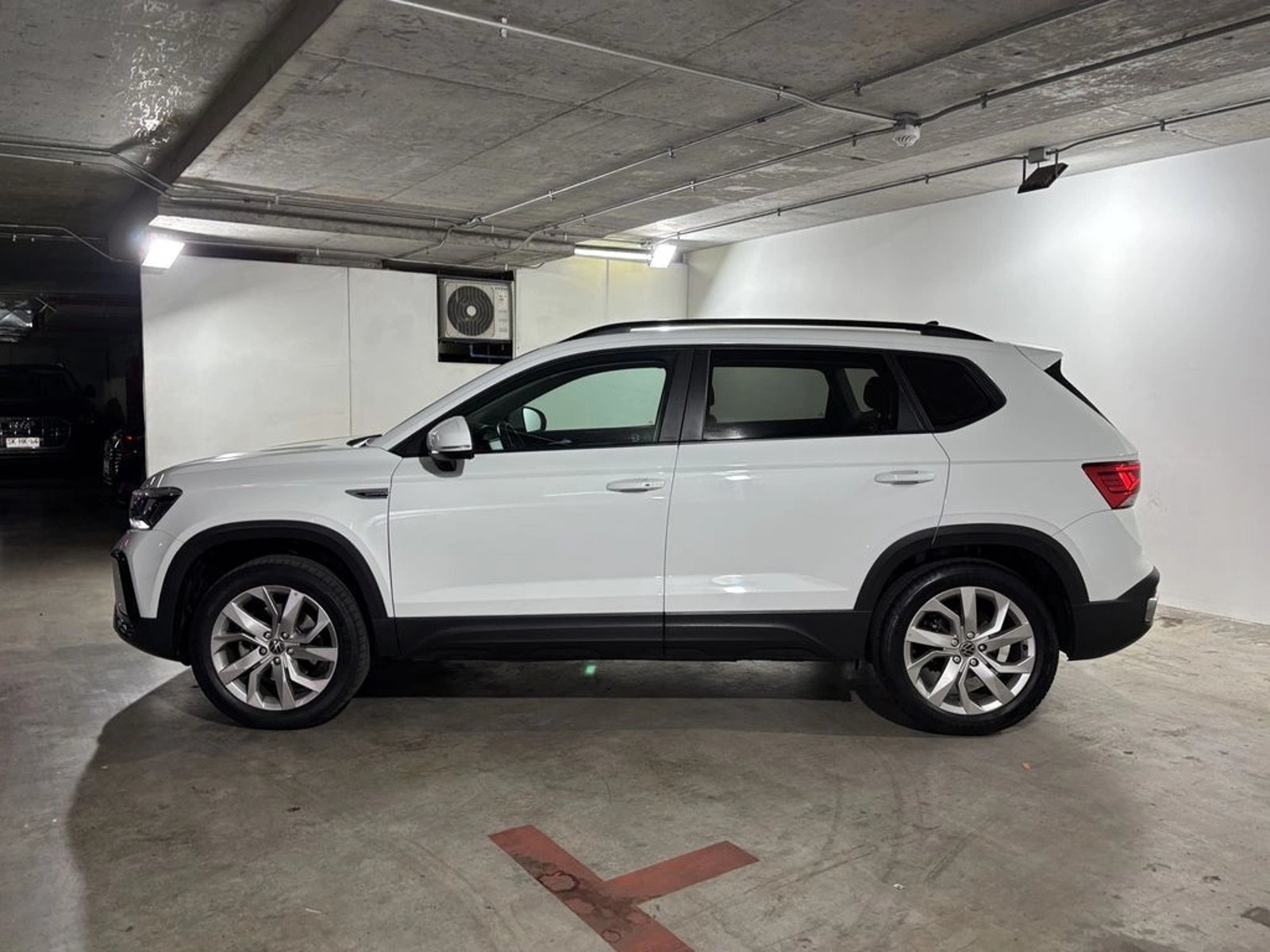 VOLKSWAGEN TAOS 1.4 TSI AT Comfortline 2023 - Imagen 8 de 16
