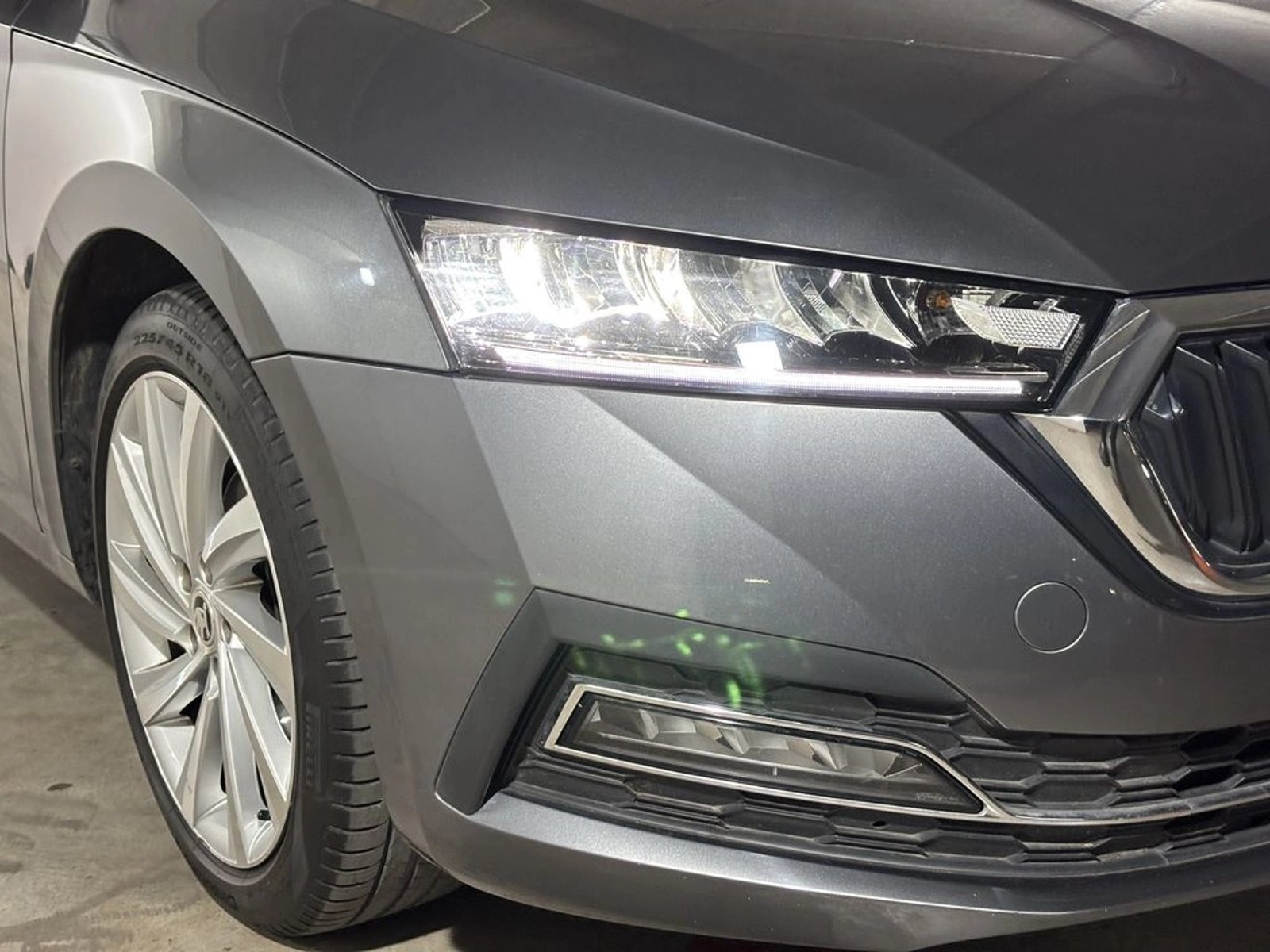 Skoda OCTAVIA 1.4 TSI DESIGN AT 2024 - Imagen 4 de 18