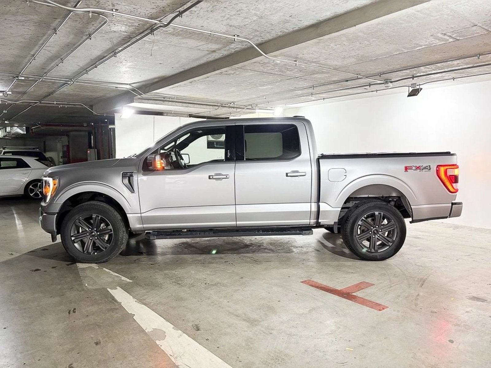 FORD F-150 LARIAT SPORT 4X4 5.0L AUT 2024 - Imagen 9 de 19
