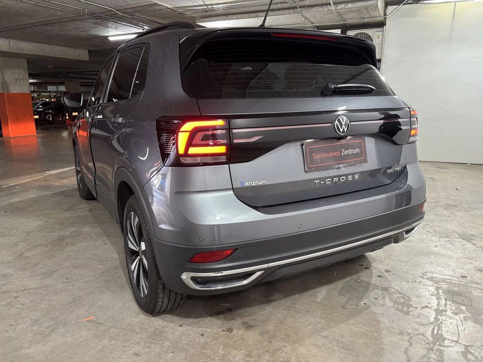 VOLKSWAGEN T-CROSS 1.0 TSI MT Comfortline 2023 - Imagen 7 de 17