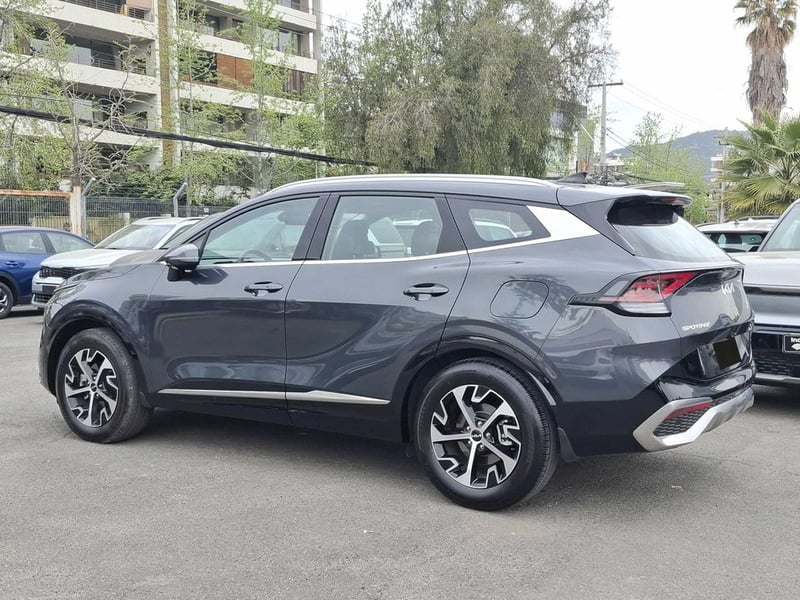 Kia SPORTAGE EX 2.0 AT 2023 - Imagen 7 de 19