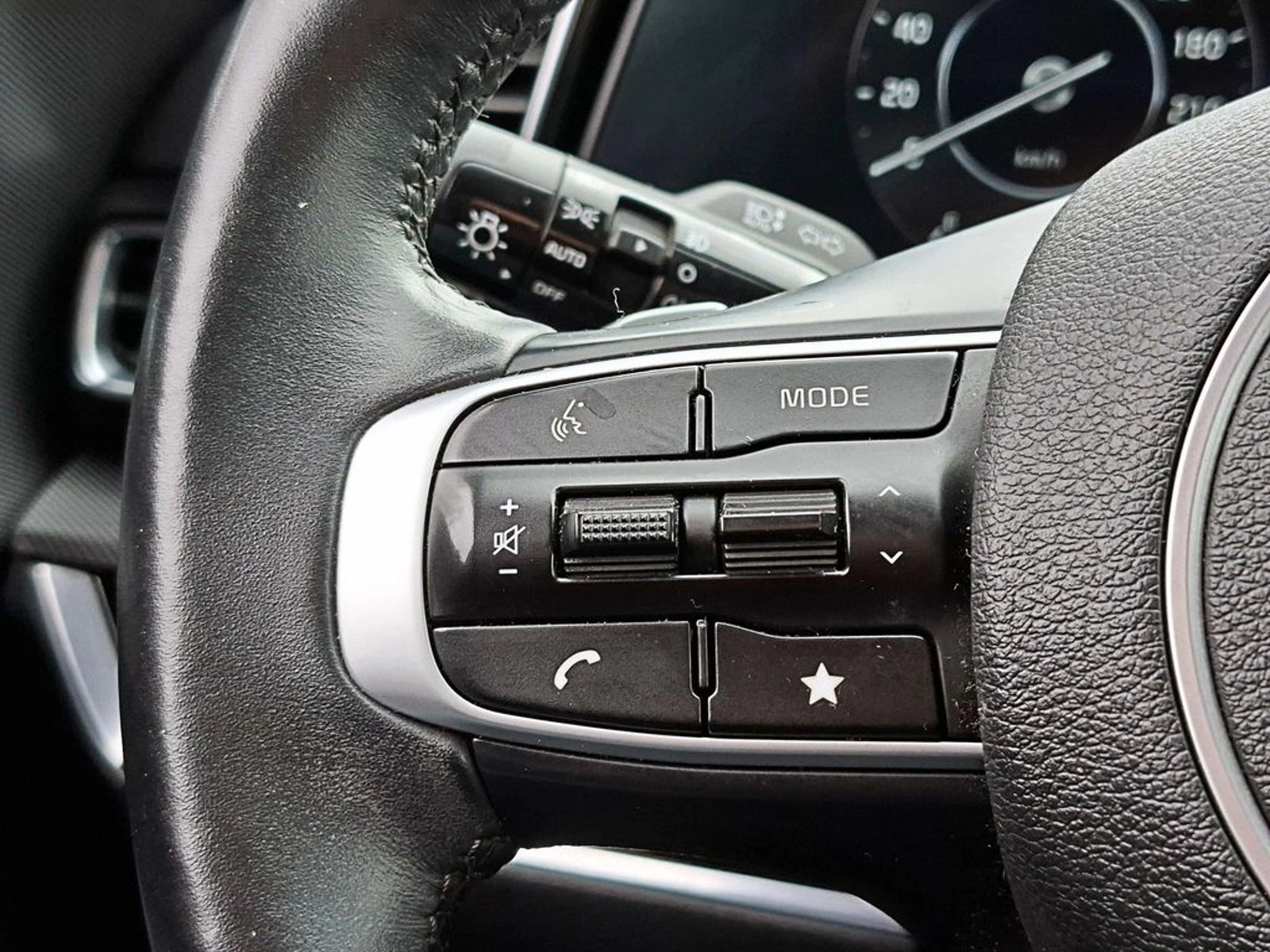 Kia SPORTAGE 2.0 EX DIES AWD 8AT 5P 2024 - Imagen 15 de 19