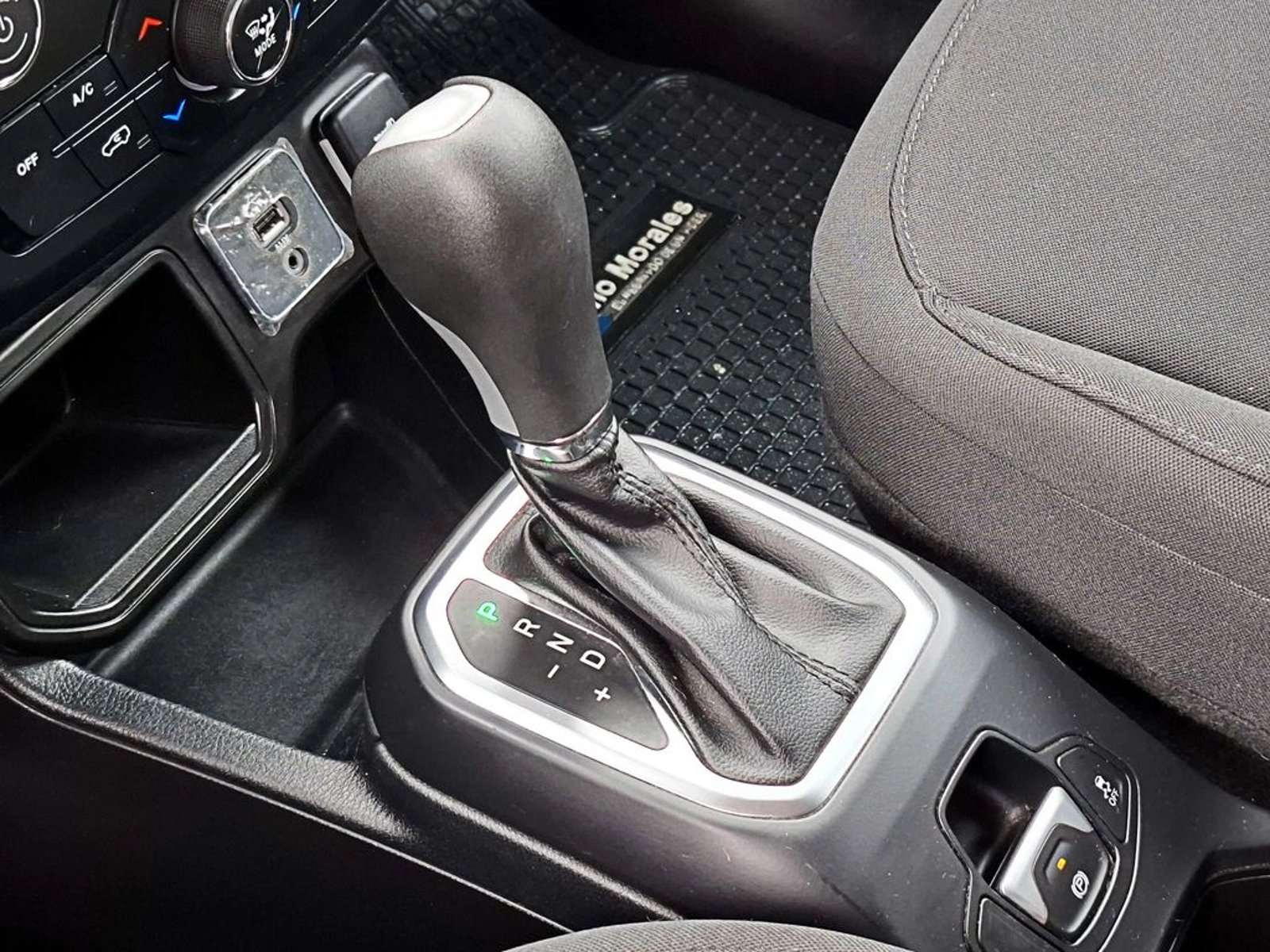 Jeep RENEGADE 1.8 SPORT LX AT 2022 - Imagen 19 de 19