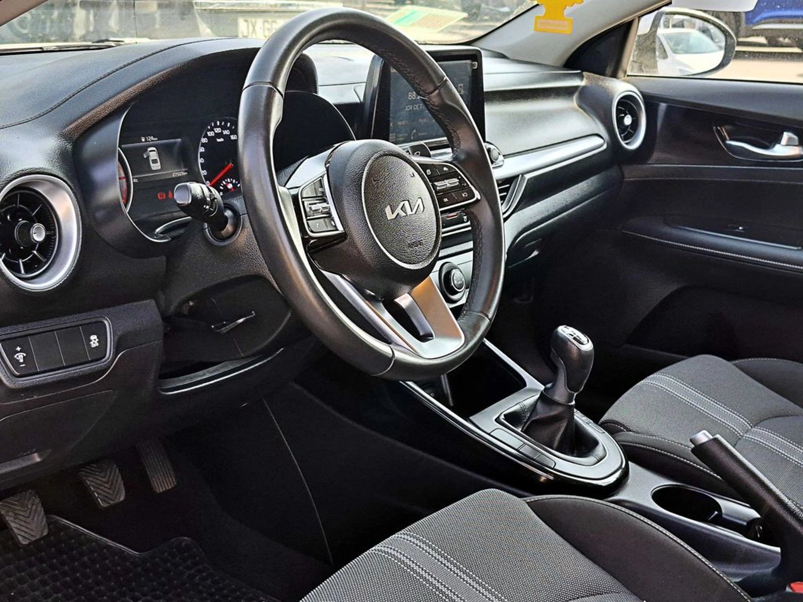 Kia CERATO EX 4X2 1.6 2024 - Imagen 8 de 18