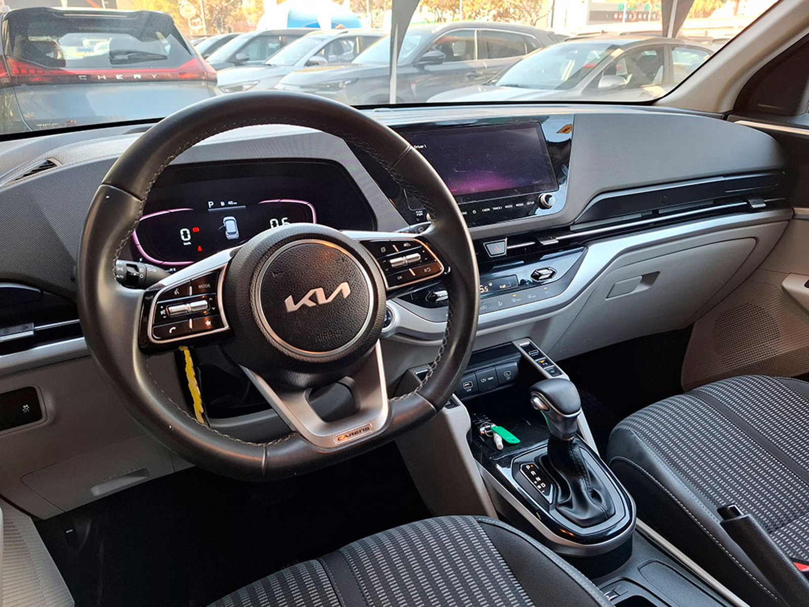 KIA CARENS 1.4 EX 7DCT TURBO-GDI FULL 7P 2024 - Imagen 10 de 20