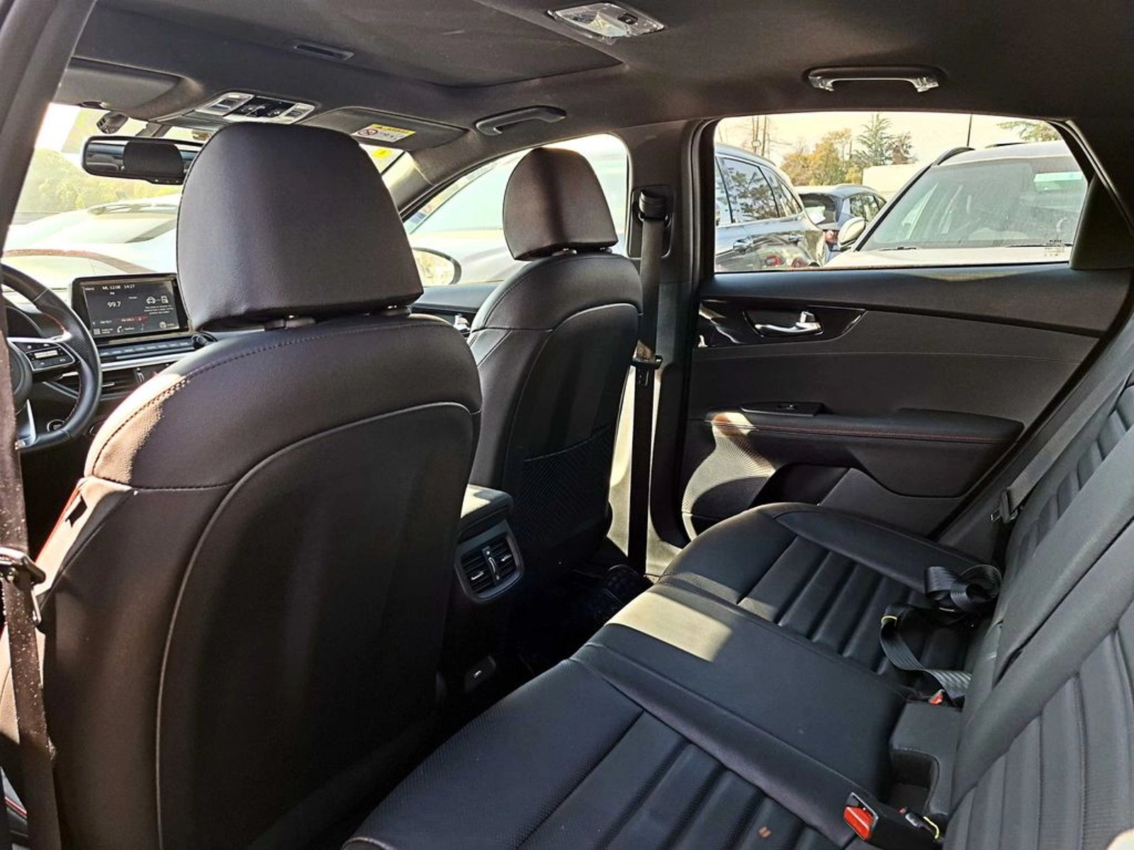 Kia CERATO 5 GT 2022 - Imagen 12 de 18