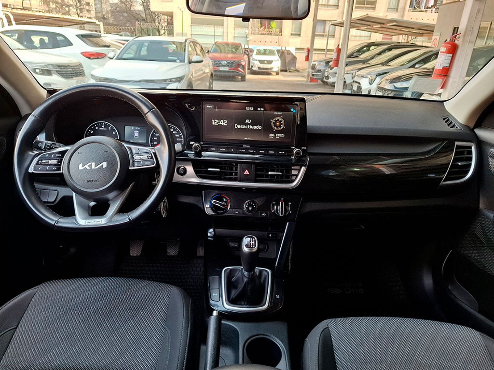 Kia SELTOS MPI 6MT 1.6 2022 - Imagen 8 de 20