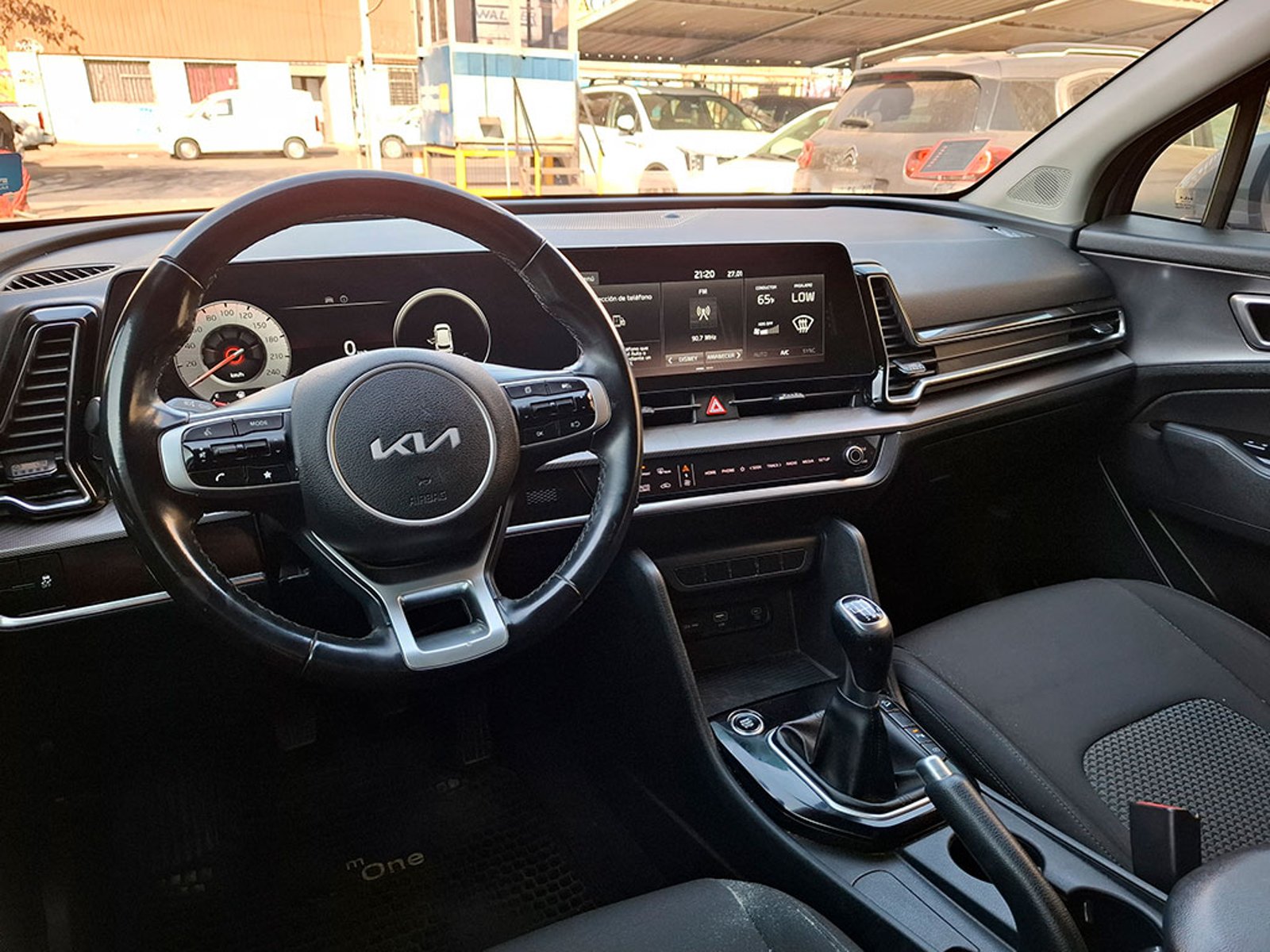 Kia SPORTAGE EX 2.0L 6MT GSL 2023 - Imagen 8 de 20