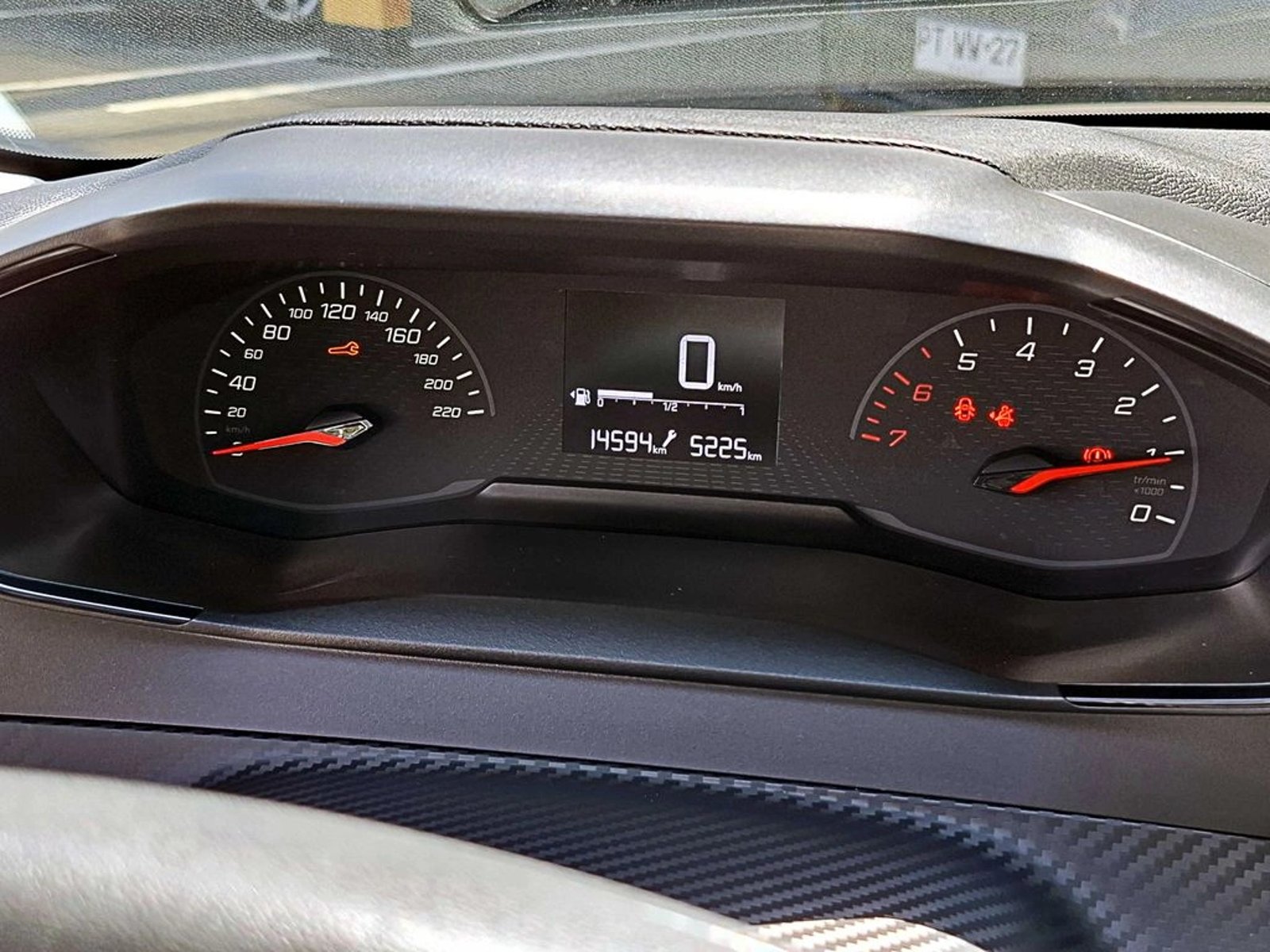 PEUGEOT 208 MT 1.2 2023 - Imagen 14 de 17