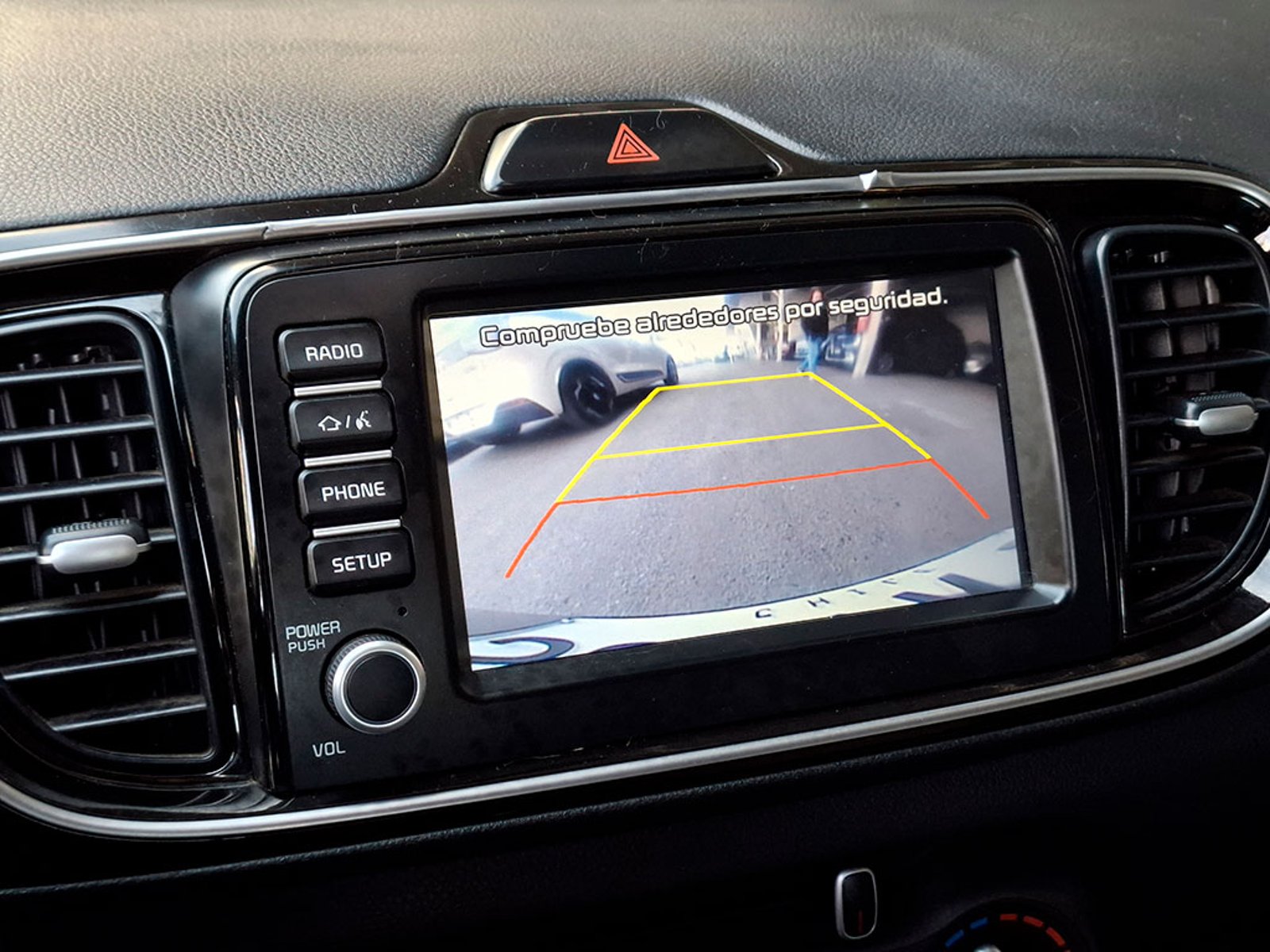 KIA SOLUTO LX 1.4L 5MT AC 2023 - Imagen 14 de 20