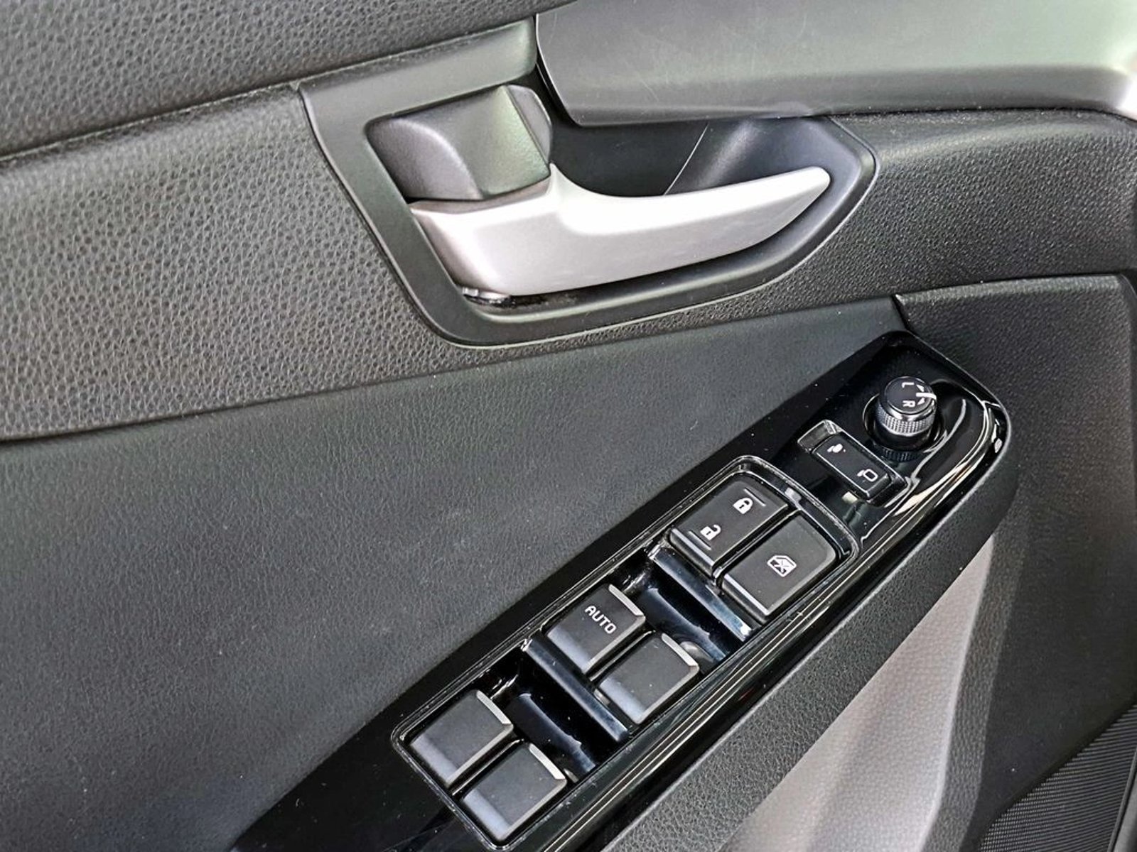 MAZDA BT-50 4X4 3.0 AT 2024 - Imagen 10 de 18