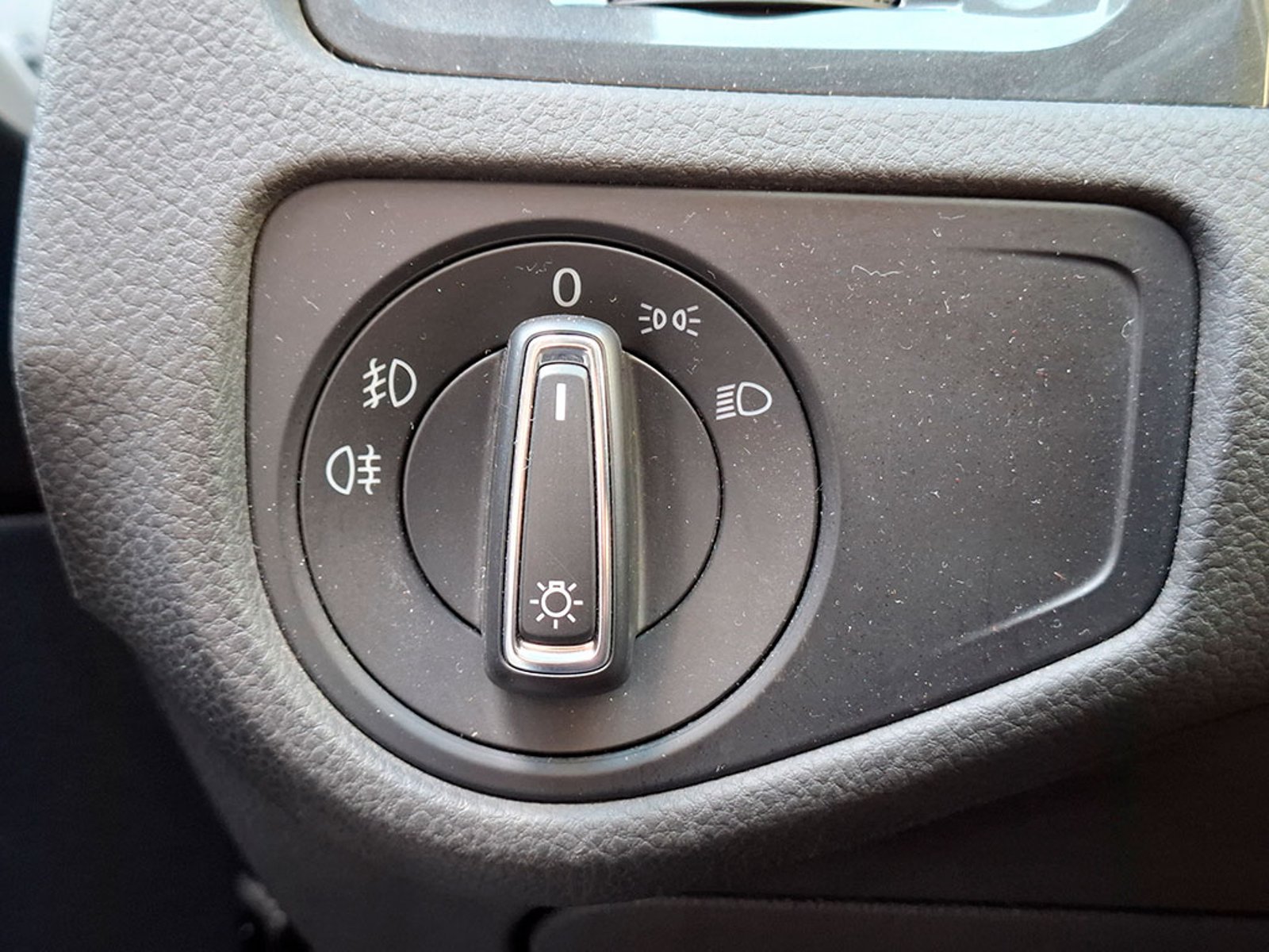 VOLKSWAGEN GOLF 1.6 AUT 2018 - Imagen 19 de 20