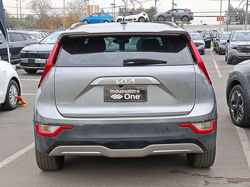 Kia NIRO AT 2024 - Imagen 6 de 17
