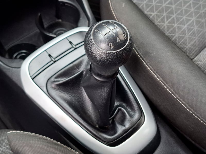 Kia MORNING EX 1.2L 5MT ABS AC 2018 - Imagen 17 de 20