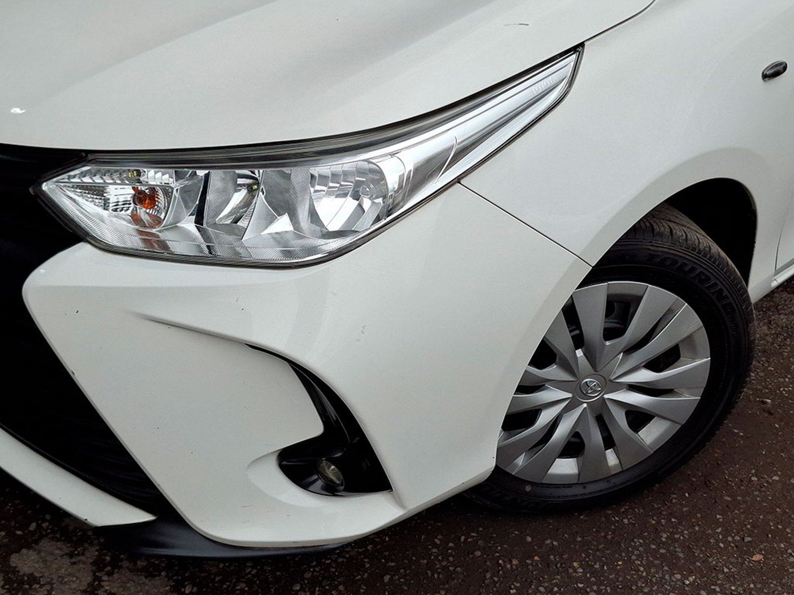 Toyota YARIS SEDAN 1.5 XLI C 2022 - Imagen 7 de 20