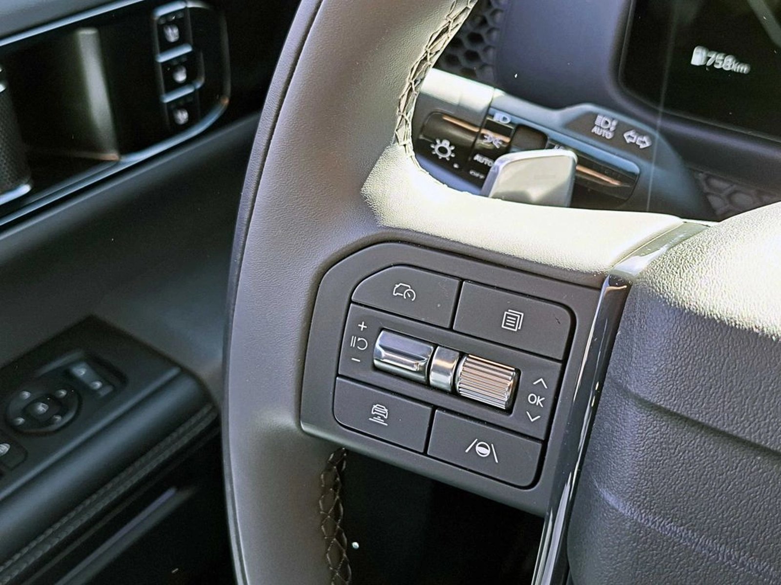 KIA TASMAN X-PRO AT 2026 - Imagen 14 de 18
