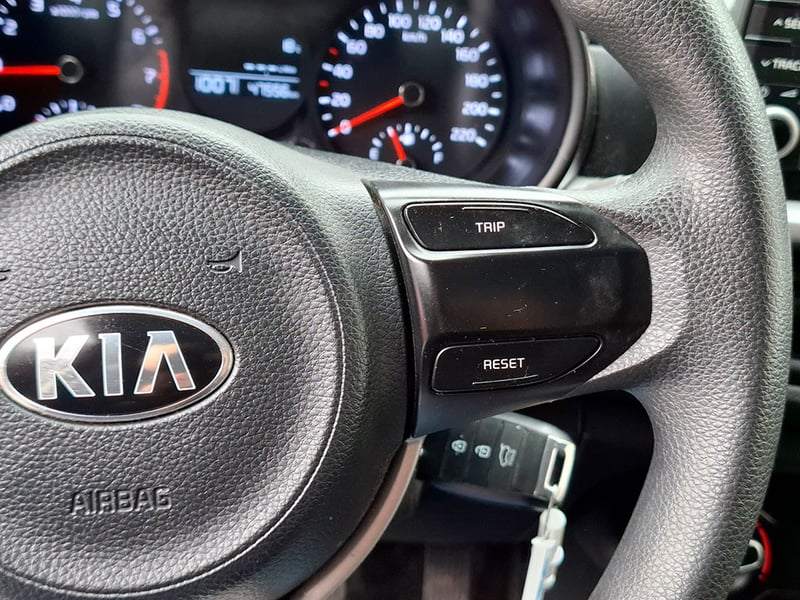 Kia MORNING EX 1.2L 5MT ABS AC 2018 - Imagen 12 de 20