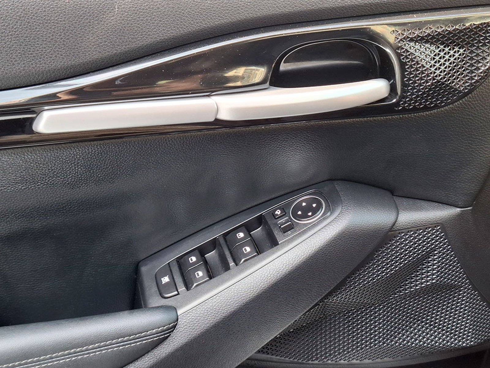 Kia SELTOS EX 1.5L 6MT 2024 - Imagen 19 de 20