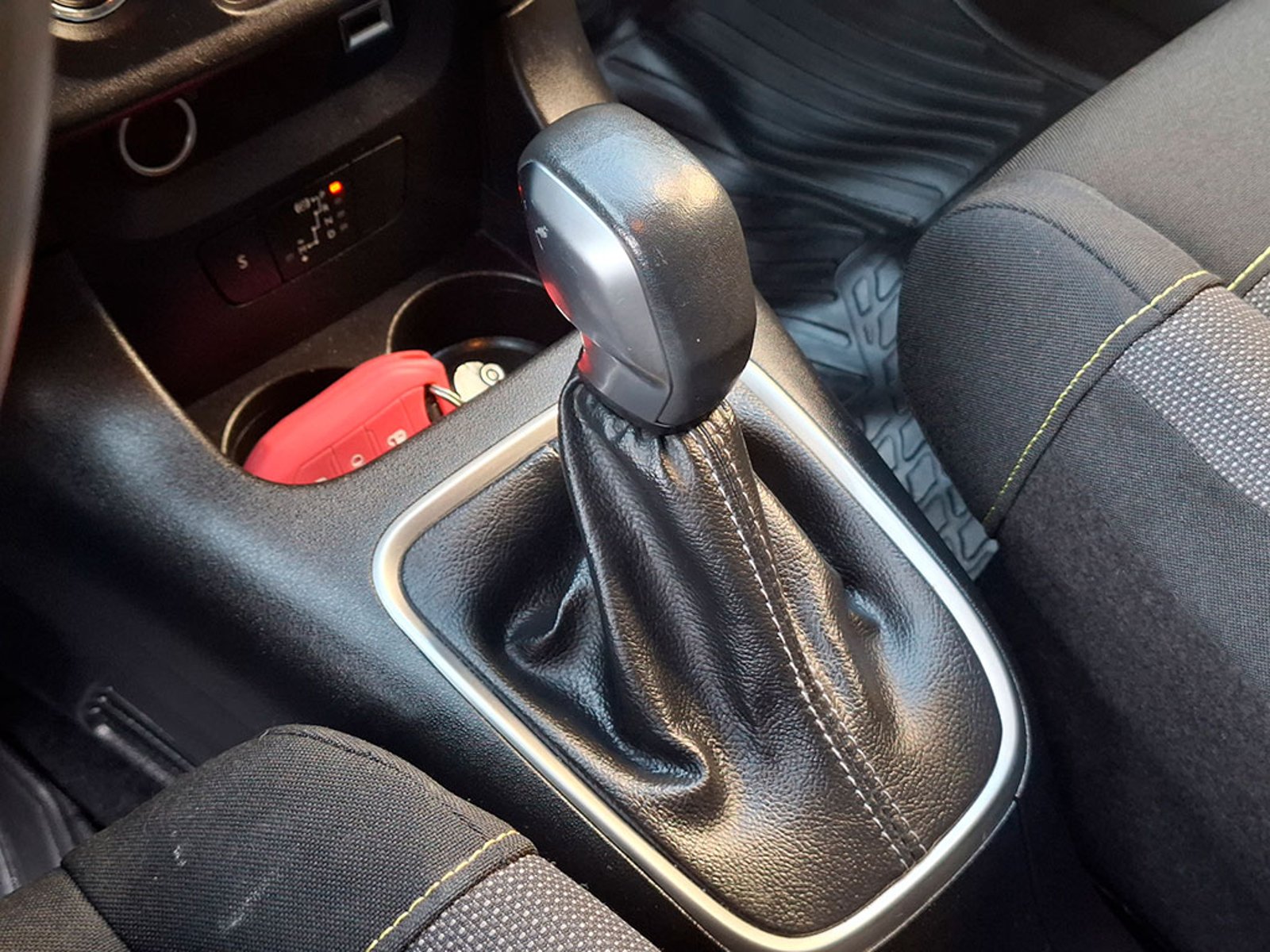 Citroën C3 1.2 PURETECH AT 2023 - Imagen 16 de 20
