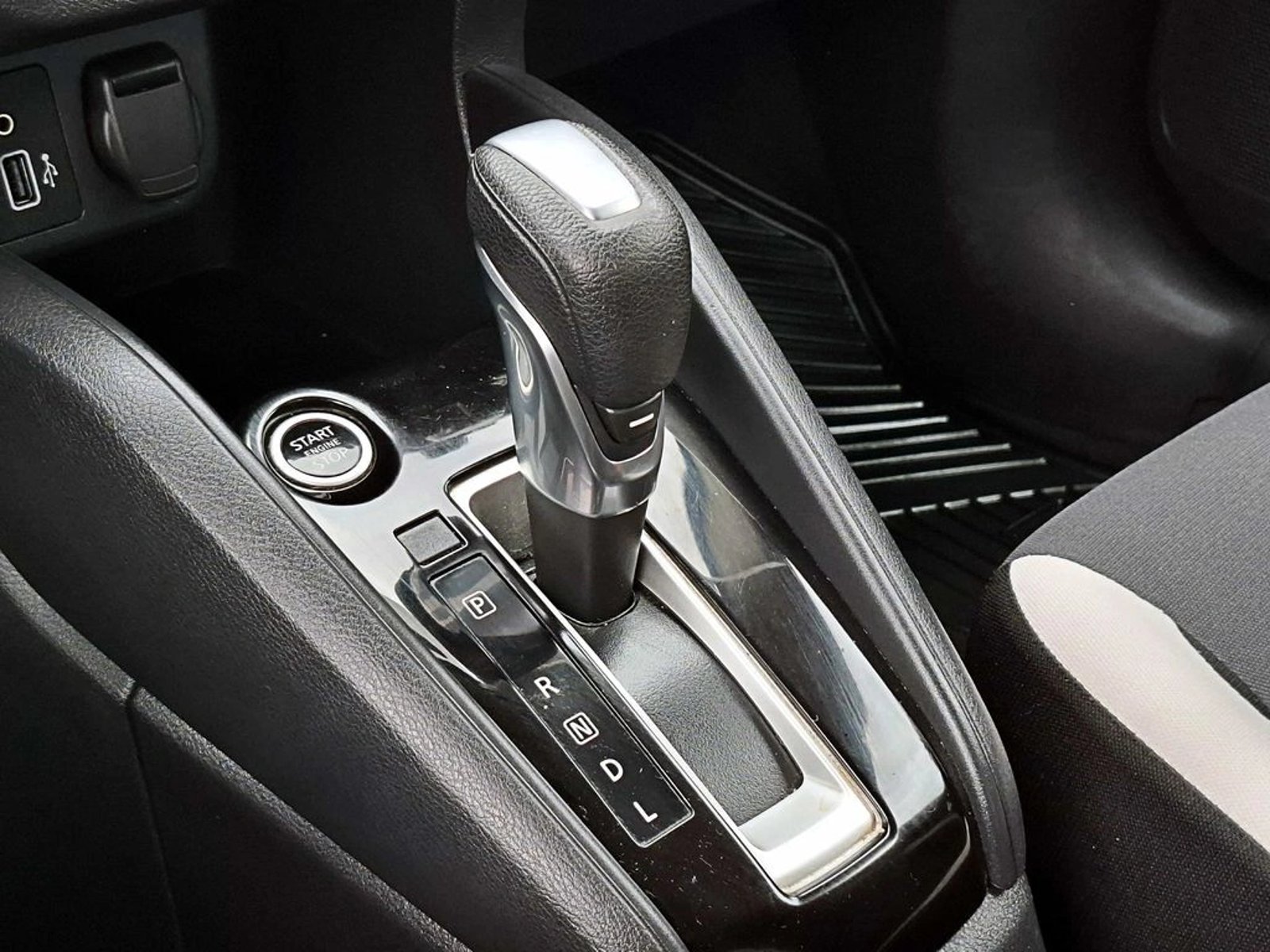 Nissan VERSA 1.6 ADVANCE  CVT AT 4P 2022 - Imagen 14 de 14