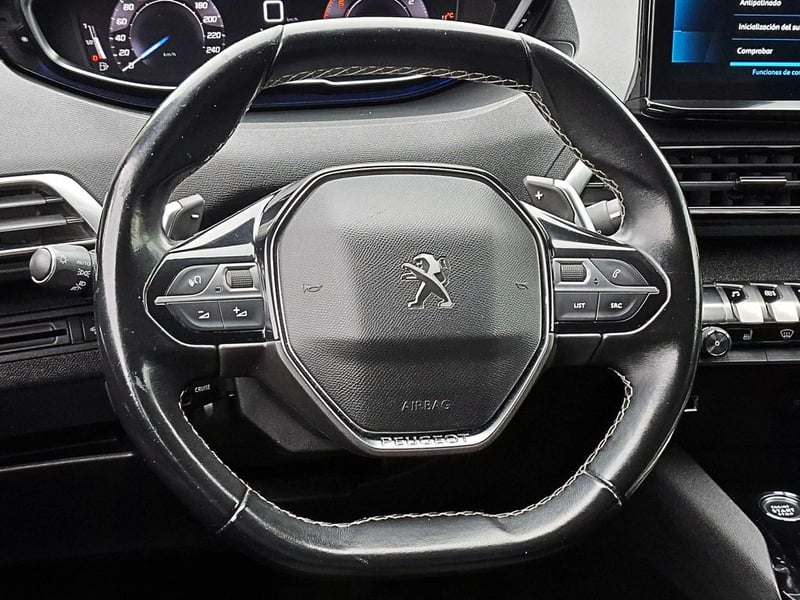 Peugeot 3008 1.5 ACTIVE PACK BLUEHDI 130 4X2 MT6 5P 2023 - Imagen 12 de 17