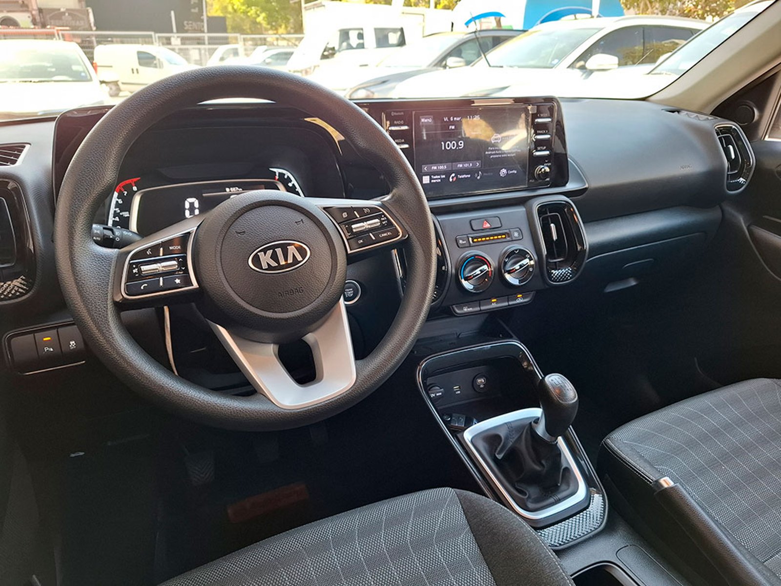 KIA SONET EX 1.5L 6MT FULL 2022 - Imagen 9 de 20