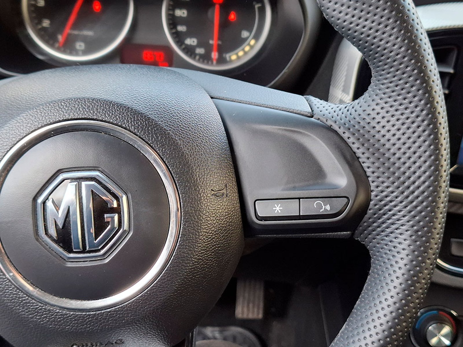 MG 3 1.5 STD MT 2025 - Imagen 12 de 20