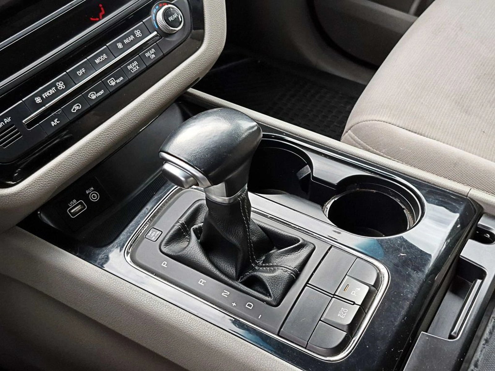 Kia GRAND CARNIVAL EX 3.3 AT 2018 - Imagen 19 de 19