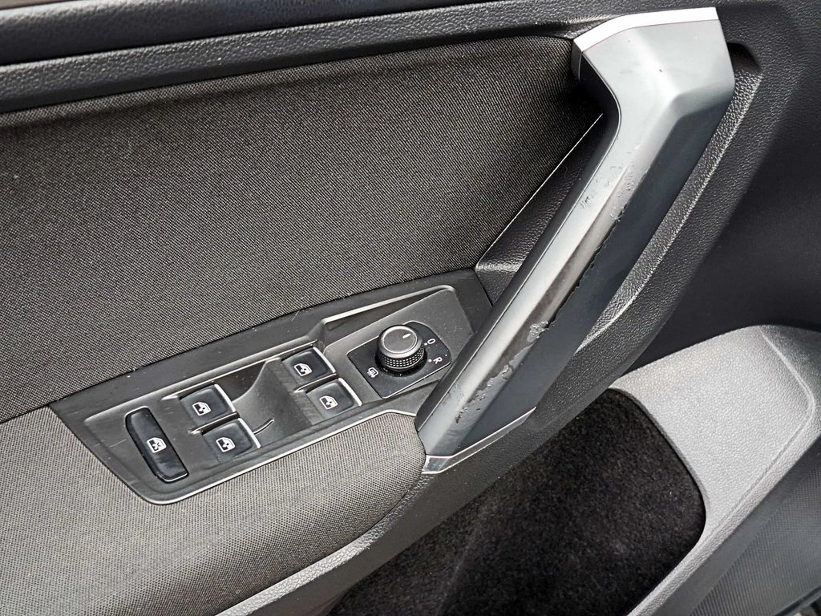 Volkswagen TIGUAN TSI 2019 - Imagen 9 de 19