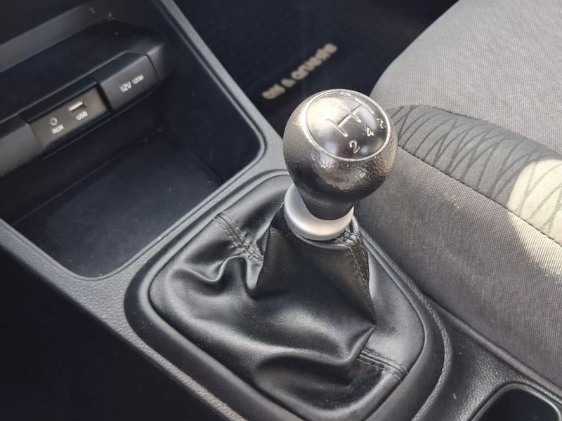 Kia SOLUTO 1.4 2023 - Imagen 18 de 18