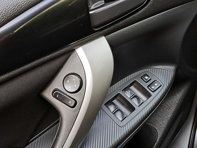Mitsubishi ECLIPSE CROSS 1.5 RX 4X2 AT 5P 2023 - Imagen 10 de 19