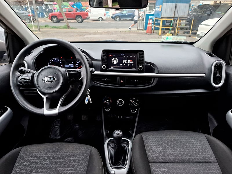 Kia MORNING EX 1.2L 5MT ABS AC 2018 - Imagen 9 de 20